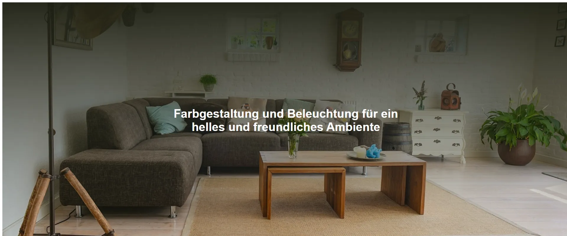 Farbgestaltung und Beleuchtung für ein helles und freundliches Ambiente